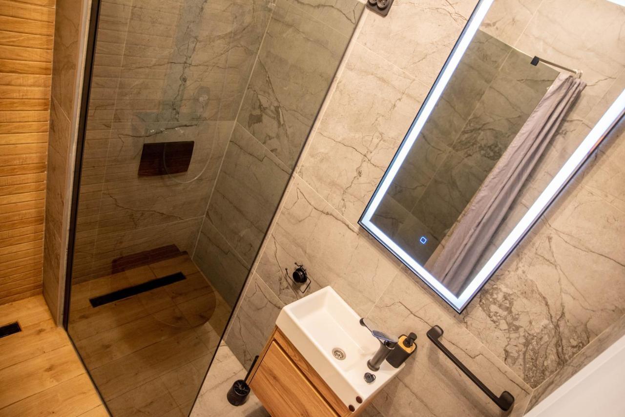 Beach Holiday Home With Private Jacuzzi & Parking Trogir Luaran gambar