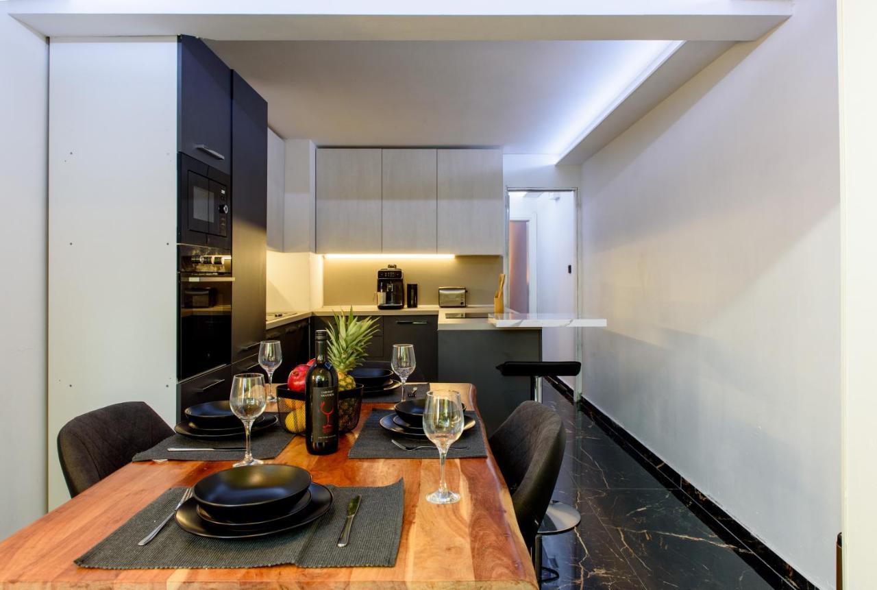 Beach Holiday Home With Private Jacuzzi & Parking Trogir Luaran gambar