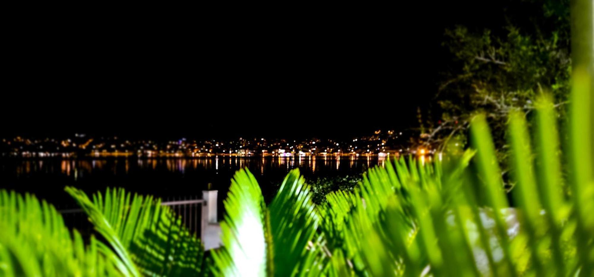 Beach Holiday Home With Private Jacuzzi & Parking Trogir Luaran gambar